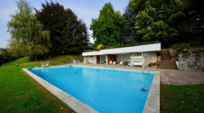Luxury Villa with Pool and Tennis court Tesserete